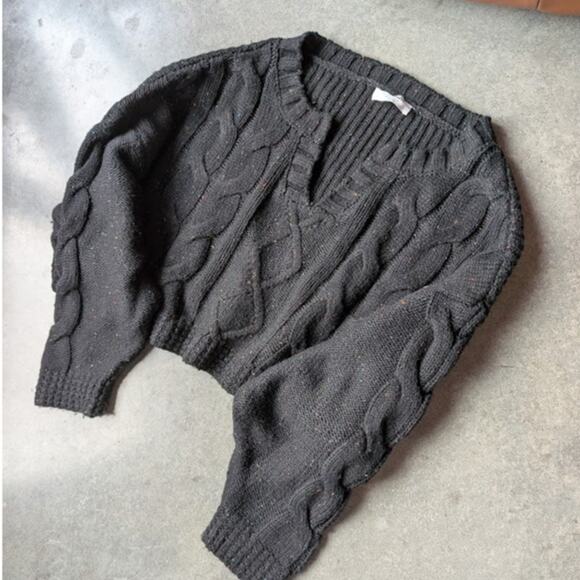 DOUBLE ZERO Chunky Knit Sweater Women's Size Medium Flecked Black Cropped V-Neck - Picture 2 of 9
